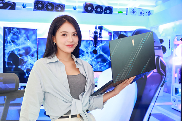 Hi-Tech Mid Year Awards 2025 - Acer Nitro V 15 ProPanel: Laptop gaming AI với màn hình đẹp nhất nửa đầu năm 2025