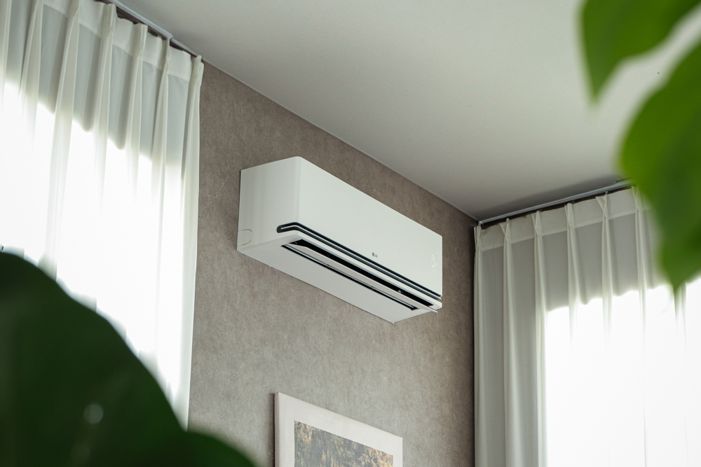 i-Tech Mid Year Awards 2025 - LG DUALCOOl Inverter AI Air (IPC09M1): Điều hoà tích hợp AI ấn tượng nửa đầu năm 2025